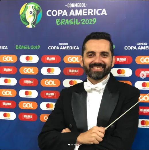 Maestro Renato Zanuto em grande produção musical